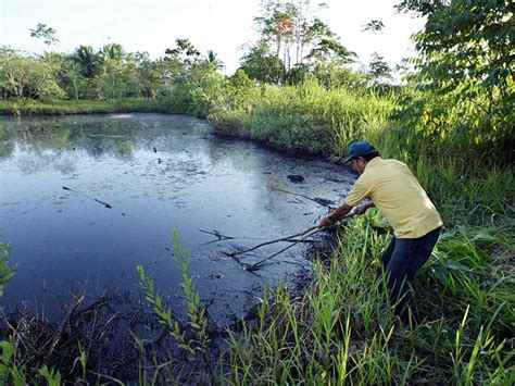 cleaning mud Ecuador|The Plan to Mop Up the World's Largest Oil Spill With .